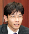 伊東 岳氏