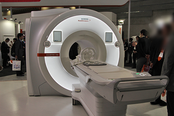 3T MRI「MAGNETOM Vida」