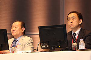 座長：似鳥俊明 氏（左），吉川秀司 氏（右，大阪医科大学附属病院）