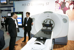 PET-CTuDiscovery STv