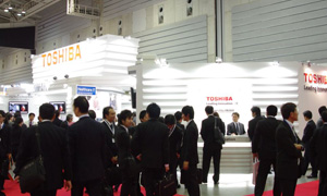 plfBXvCW𒆐SɂŃu[X