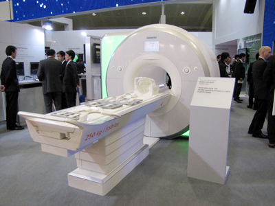 3T MRI MAGNETOM Skyra