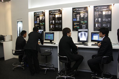 SONIALVISION safire17̃AvP[VЉR[i[