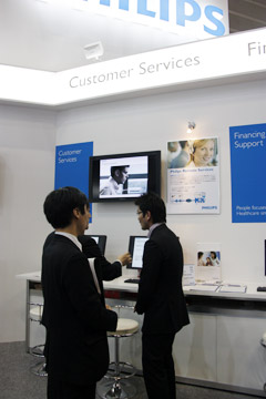 Customer ServicesR[i[