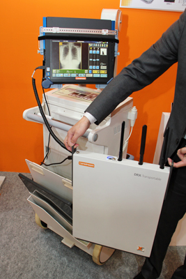 DRX-1ƃR\[̏^Ń|[^reB߂uDRX-Transportablev