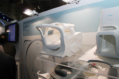 MAGNETOM Spectra 3T͑ʂȃRC𒆐SɓWꂽ