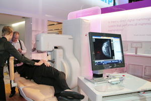 MammoDiagnost DR。マンモチェアの使い方を説明