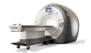 }2@Discovery MR750 3.0T