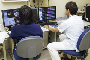 }2@Discovery NM 530cɐݒuꂽ[NXe[V ̃j^fusion摜쐬Advantage WorkstationCẼj^͊jwup[NXe[V́uGEniE XelerisvB3Dߎč\sB