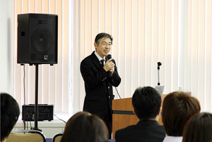 BMRP[U[ł́CʍuƂāC썇NOiF{ww@jɂ2̔\sꂽBu̓␳V[PXvƑ肵uł́Ct@g瓾ꂽ̓␳V[PX“RADAR”̓Cbg𐶂B@ȂǂЉꂽB