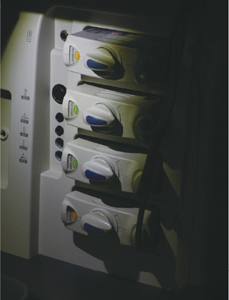 }13@v[uɃRlN^₳Ƃ炷LED