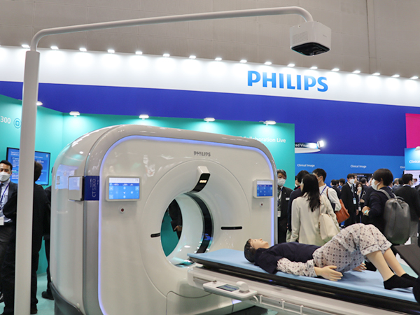 心臓AI技術やAIカメラを備えたプレミアムモデル「CT 5300」