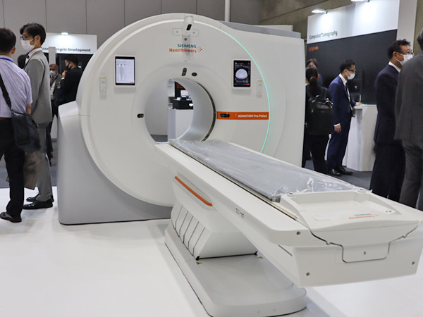 ハードウエア，ソフトウエア共に一新された第5世代DSCT「SOMATOM Pro.Pulse」