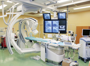 心臓病センターに導入されたAlluraClarity FD10/10。手術にも対応する“ハイブリッドカテ室”になっている。