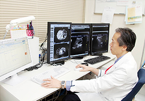 PACSでの一元管理によって，CTやMRIの画像との並列表示や過去画像との比較が容易になり，精度の高い診断，治療を実現