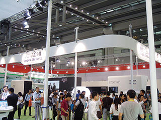 CMEF Spring 2014での日立ブース