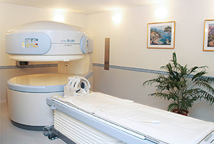 永久磁石型オープンMRI｢APERTO Inspire｣