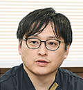 鳴海　樹 係長