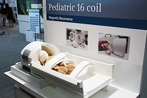 小児（新生児）用16チャンネルコイル“Pediatric 16 coil”