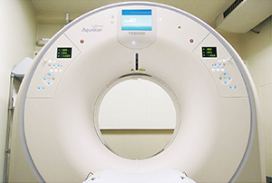 Aquilion Lightningは設置面積を抑えシングルスライスCTからのリプレイスも可能にする。