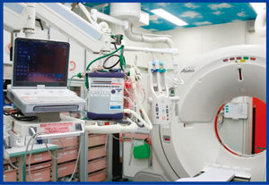 図3　天吊りした医療機器