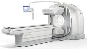 新開発の専用CTを搭載し「低線量」「高画質」「高速スキャン」を融合したOptima NM/CT 640