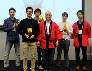Signa甲子園 2014 受賞者 （写真左より） 中村氏，斉藤氏，中氏，山村氏，藤川氏，今井氏 （山村・今井氏は実行委員）