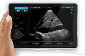 片手で持ちながら親指で操作が可能