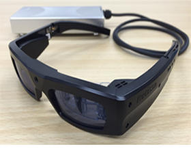 網膜走査型レーザアイウェア