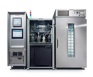 iPS細胞大量自動培養装置「iACE2」