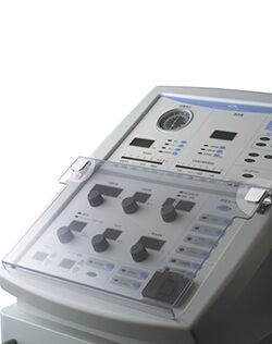 アコマ医科工業（株）成人用人工呼吸器ART-21EX