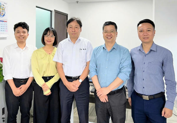 CMEDとエクセル・クリエイツ