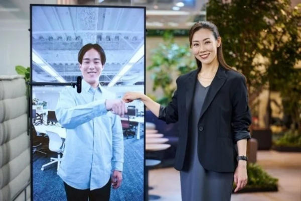 テレプレゼンスシステム「窓」