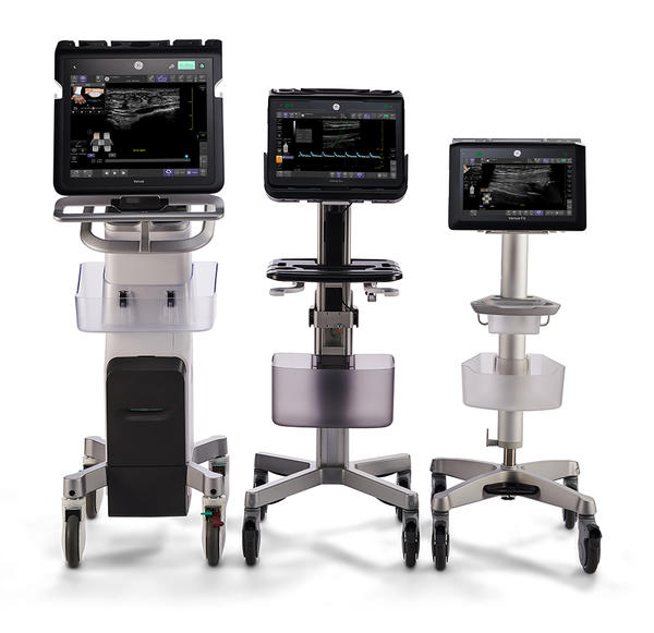 Venue™シリーズ （左からVenue™, Venue Go™, Venue Fit™）