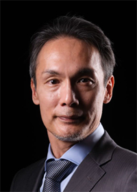 理事長・院長　雫石　一也氏