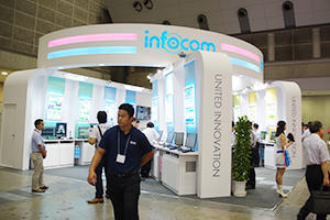 インフォコム ブース