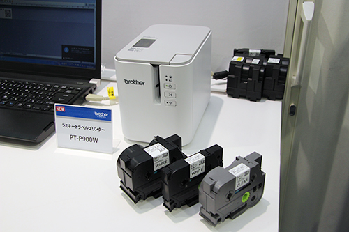 初展示のラミネートラベルプリンター「PT-P900W」