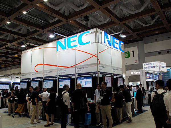 NECブース
