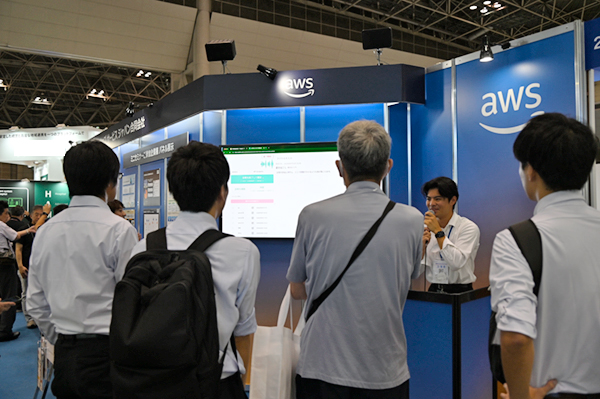 ミニセッションではAWSユーザー企業や医療機関がプレゼンテーションを実施