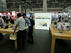 Apple Storeのようなデザインでブースを構成した病院DX iPhone / Macの企画コーナー