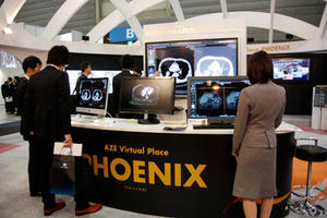 国内初展示となった「AZE VirtualPlace PHOENIX」