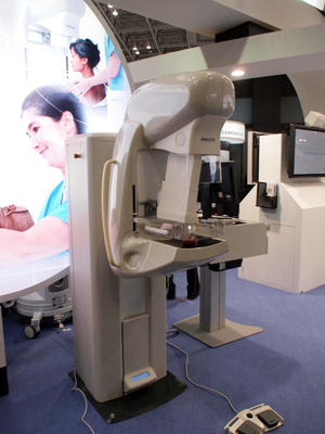 フォトンカウンティング技術搭載の「MicroDose Mammography」