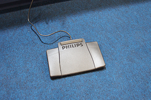 フットペダルで録音・転送操作を行える