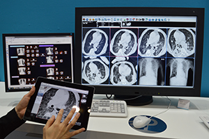 供覧画面とは異なるデータを手元の端末で閲覧可能