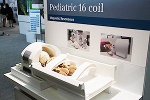 新生児撮像用の16チャンネルコイル“Pediatric 16 coil”