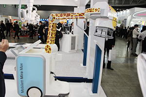 新型ワイヤレスFDを搭載した移動型X線撮影装置「Mobilett Mira Max」