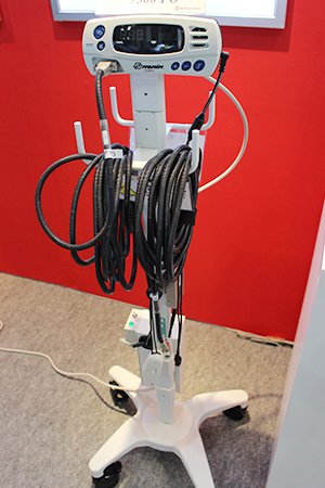 パルスオキシメータ「7500FO」