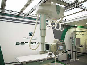 トモシンセシス機能などを搭載したデジタルX線画像診断システム「FUJIFILM DR BENEO-Fx」