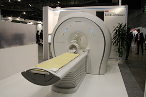 1.5T超電導MRIシステム「ECHELON Smart」