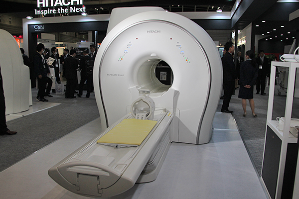 静音技術と高い設置性が特長の1.5T超電導MRI「ECHELON Smart」
